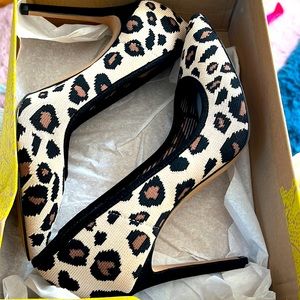 Stunning 😍 NEW IN BOX 📦 LEOPARD 🐆 HEELS 👠 SIZE 7
